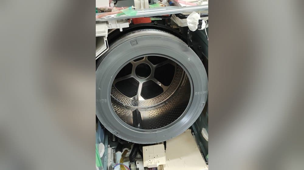 分解したドラム式洗濯機