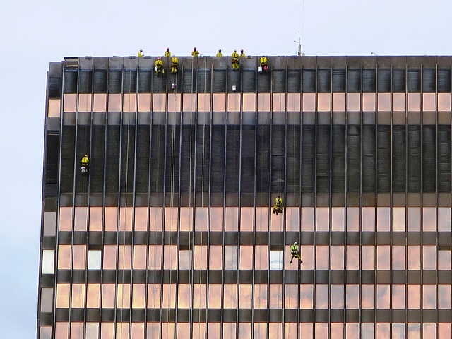 【プロが教える】シンク拭き上げおすすめ道具と完璧テクニック｜マイクロファイバークロス徹底比較
